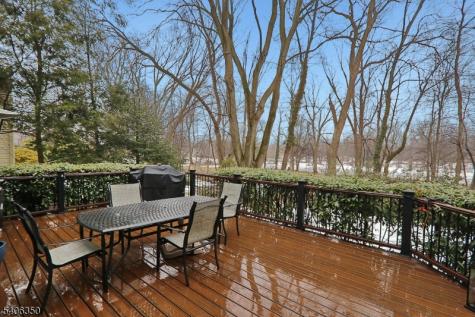 19 Munsee Drive Cranford NJ 07016