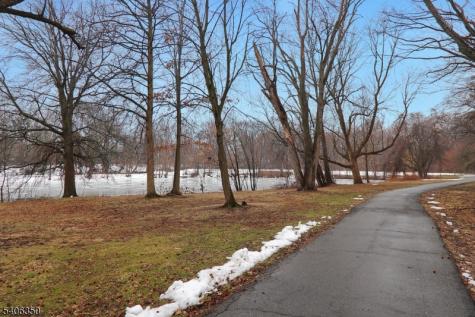 19 Munsee Drive Cranford NJ 07016