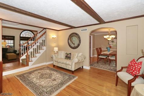 19 Munsee Drive Cranford NJ 07016
