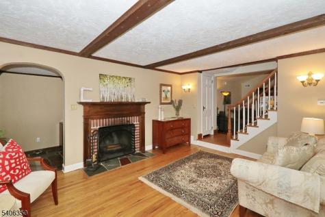 19 Munsee Drive Cranford NJ 07016