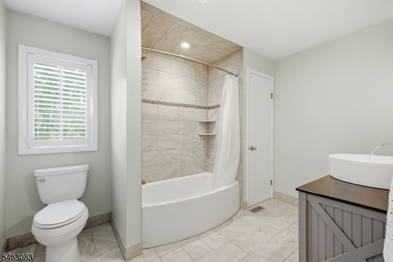4 Spring Lane Washington NJ 07853
