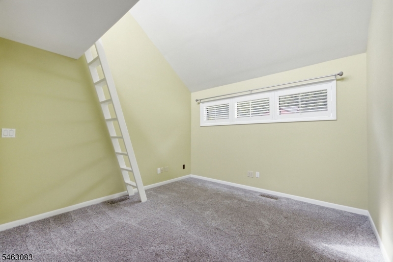 4 Spring Lane Washington NJ 07853