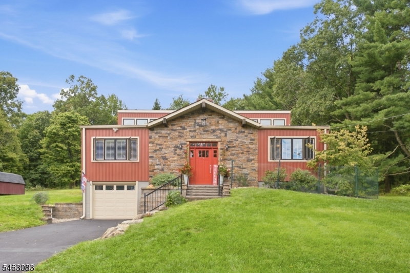 4 Spring Lane Washington NJ 07853