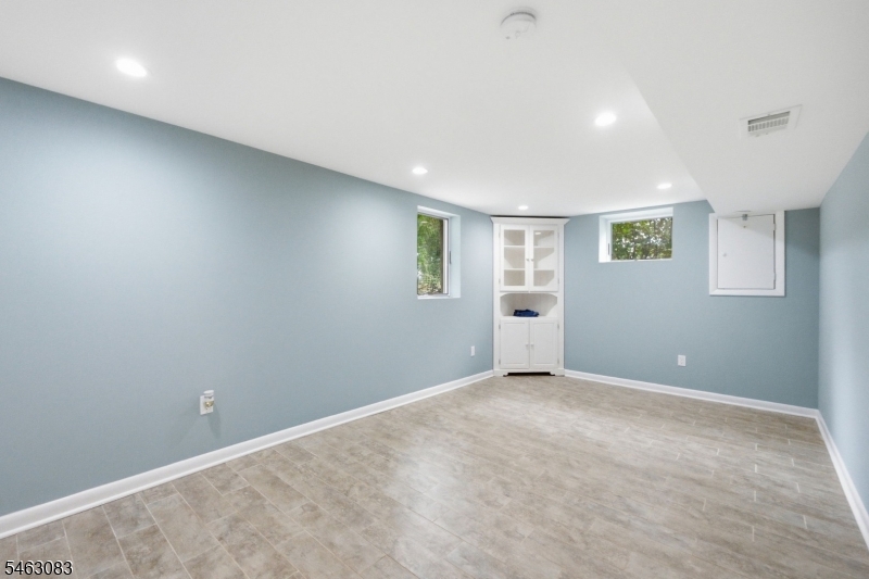 4 Spring Lane Washington NJ 07853