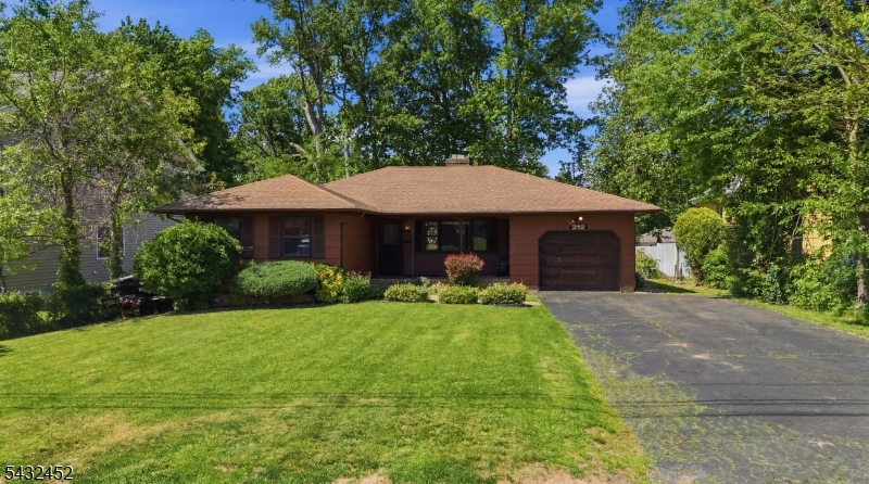 212 Oxford Road Edison NJ 08820