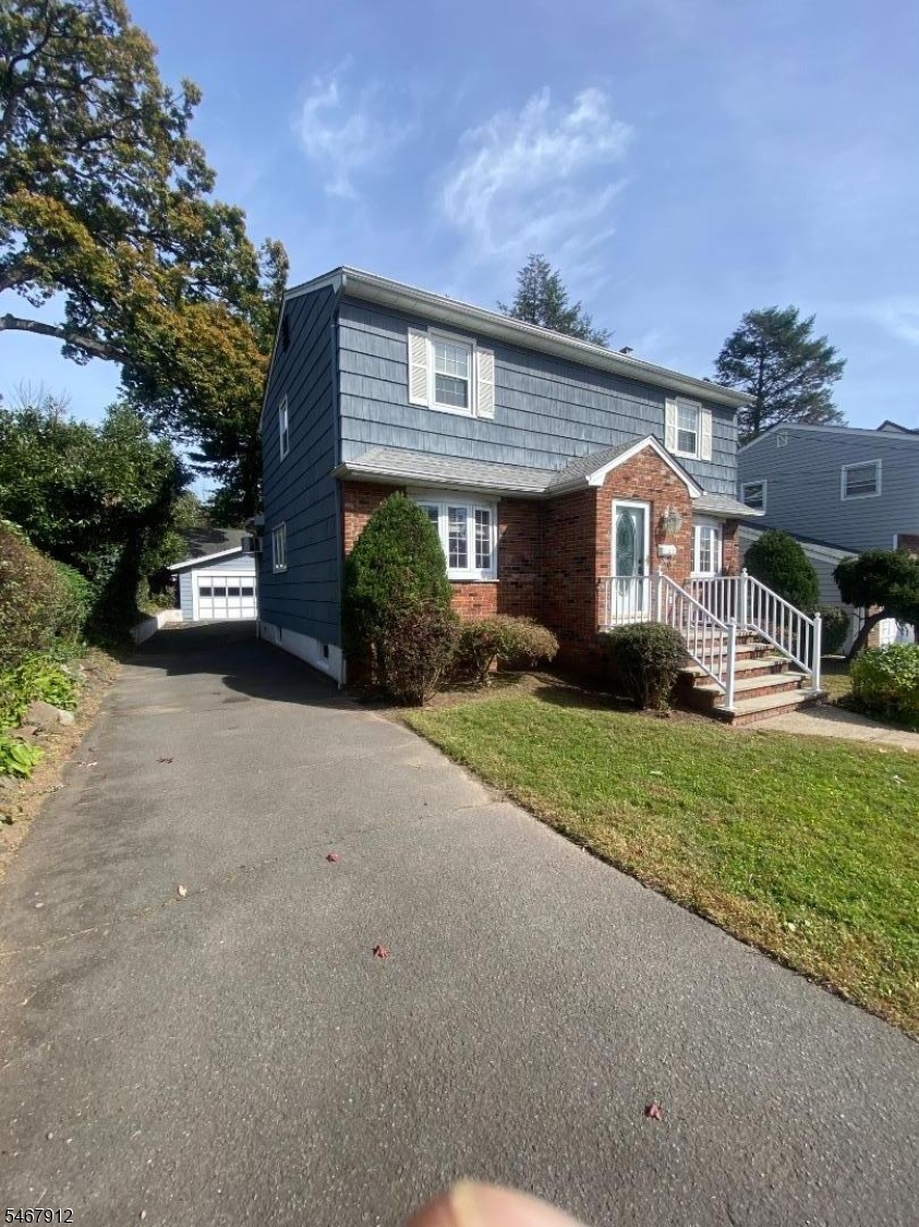 30 Burnett Place Nutley NJ 07110