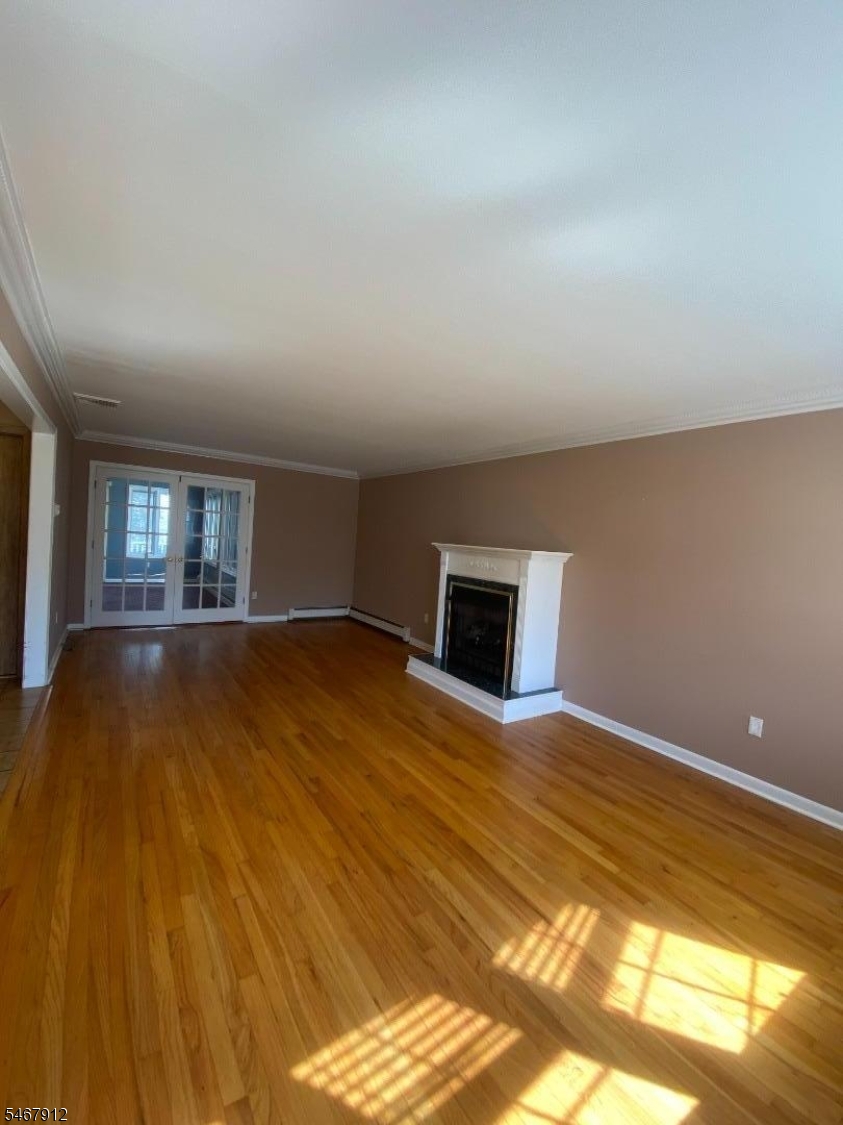 30 Burnett Place Nutley NJ 07110