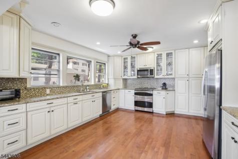19 Lakeland Drive Hopatcong NJ 07843