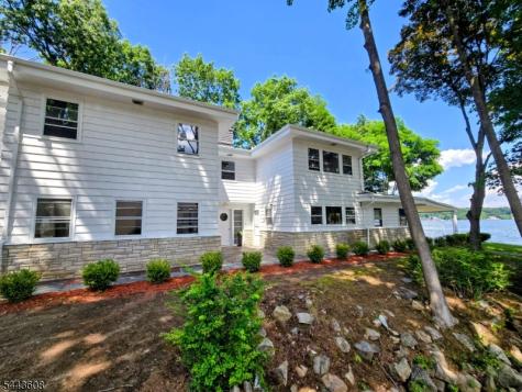 19 Lakeland Drive Hopatcong NJ 07843