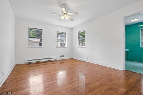 19 Lakeland Drive Hopatcong NJ 07843