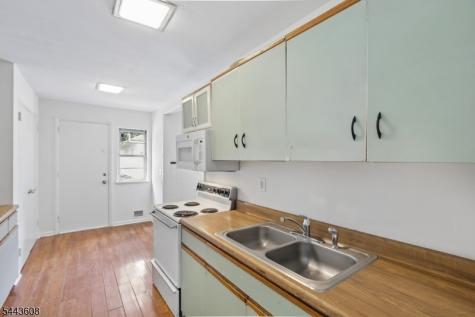 19 Lakeland Drive Hopatcong NJ 07843
