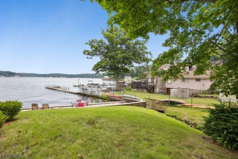 19 Lakeland Drive Hopatcong NJ 07843