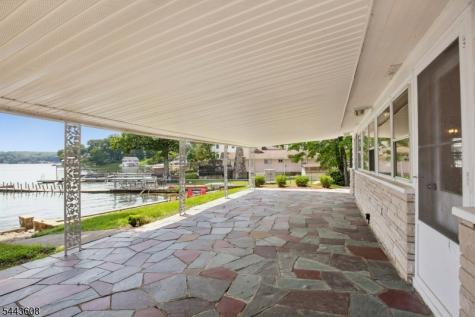 19 Lakeland Drive Hopatcong NJ 07843