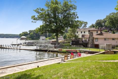 19 Lakeland Drive Hopatcong NJ 07843