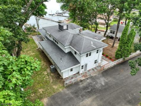 19 Lakeland Drive Hopatcong NJ 07843