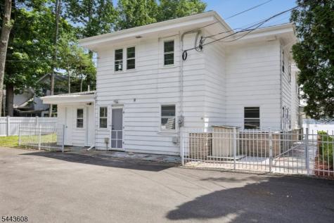 19 Lakeland Drive Hopatcong NJ 07843