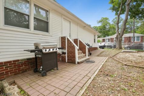 19 Lakeland Drive Hopatcong NJ 07843