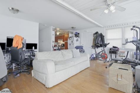 19 Lakeland Drive Hopatcong NJ 07843