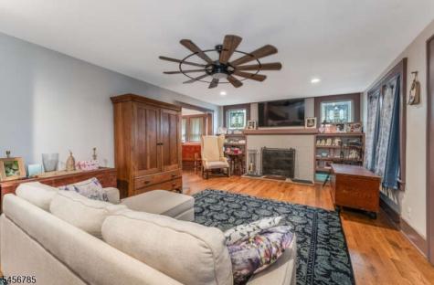 169 Leigh Street Clinton NJ 08809