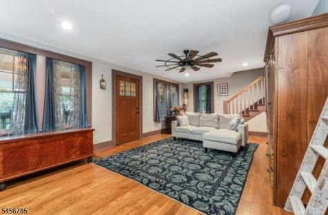 169 Leigh Street Clinton NJ 08809