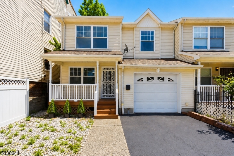 736 S 19th Newark NJ 07103