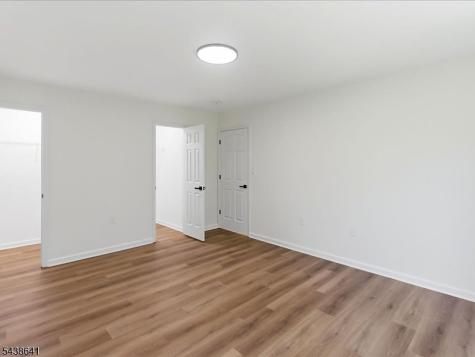 736 S 19th Newark NJ 07103