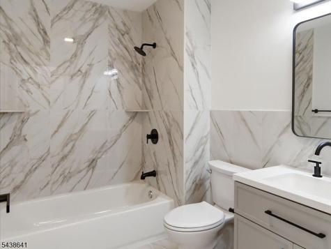 736 S 19th Newark NJ 07103