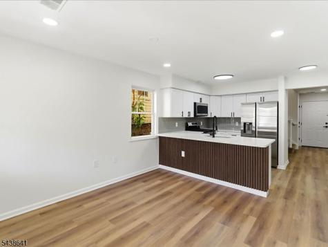 736 S 19th Newark NJ 07103