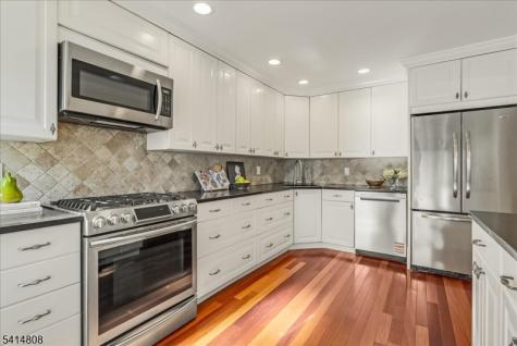 60 E Sherbrooke Parkway Livingston NJ 07039