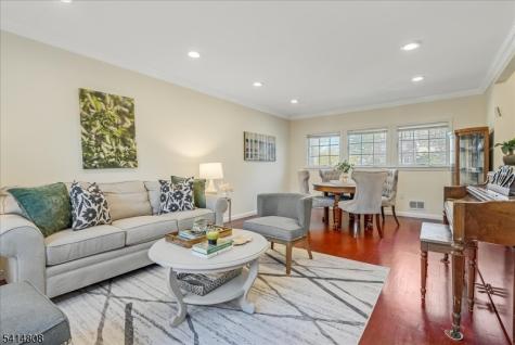 60 E Sherbrooke Parkway Livingston NJ 07039