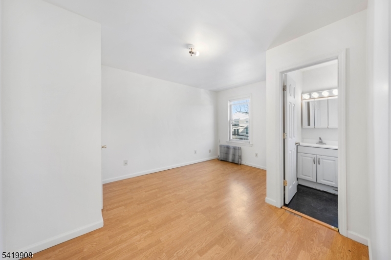 838 Rebecca Place Elizabeth NJ 07201