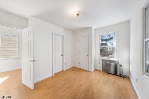 838 Rebecca Place Elizabeth NJ 07201