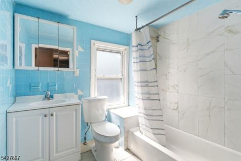 805 4TH Avenue Elizabeth NJ 07202