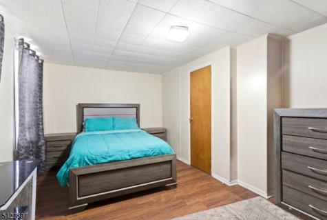 805 4TH Avenue Elizabeth NJ 07202