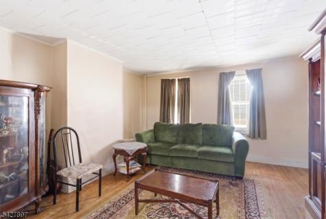 805 4TH Avenue Elizabeth NJ 07202