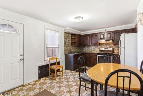805 4TH Avenue Elizabeth NJ 07202