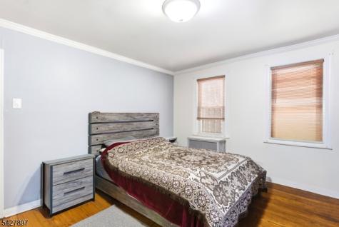 805 4TH Avenue Elizabeth NJ 07202