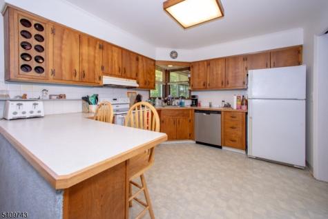 18 Little Road Lafayette NJ 07848