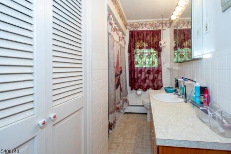 18 Little Road Lafayette NJ 07848