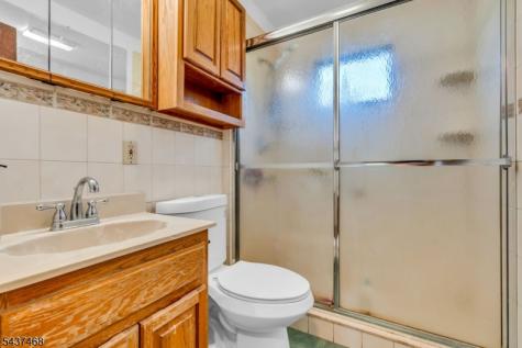 7 Washington Avenue Elmwood Park NJ 07407