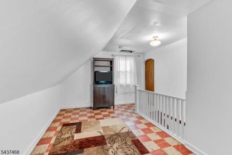 7 Washington Avenue Elmwood Park NJ 07407