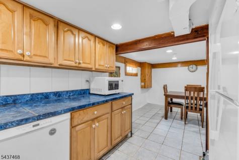 7 Washington Avenue Elmwood Park NJ 07407