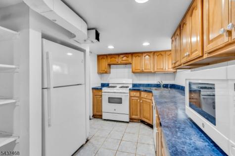 7 Washington Avenue Elmwood Park NJ 07407