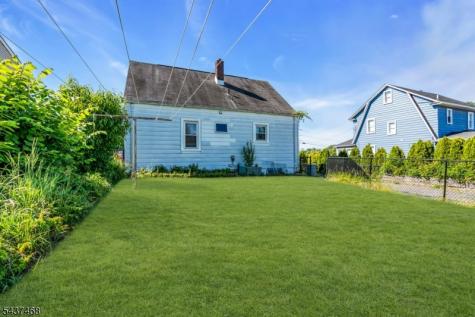 7 Washington Avenue Elmwood Park NJ 07407
