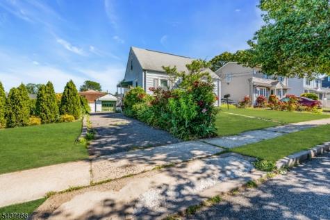 7 Washington Avenue Elmwood Park NJ 07407