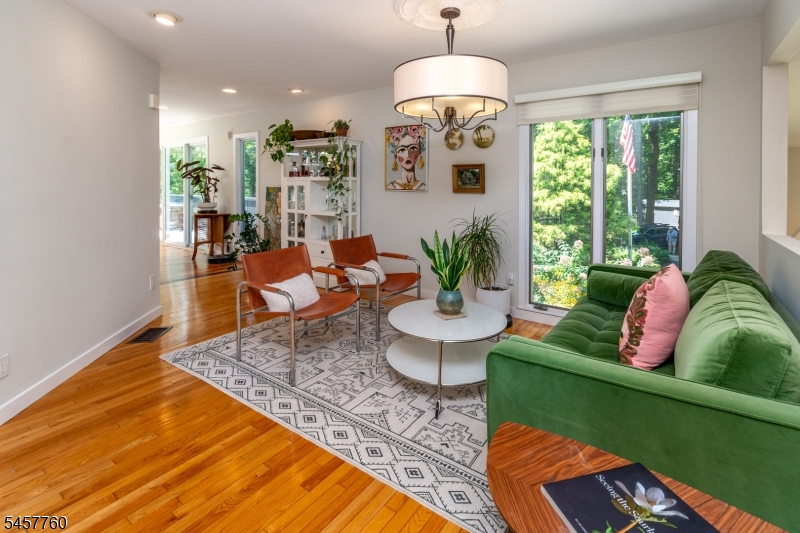 102 Lindbergh Road East Amwell NJ 08525