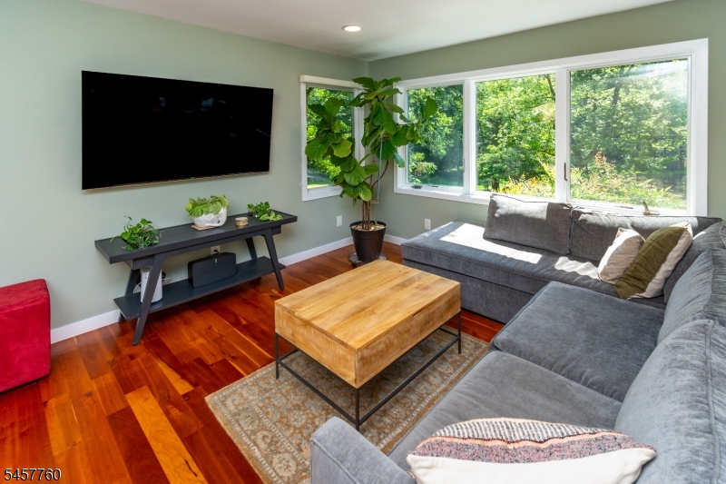 102 Lindbergh Road East Amwell NJ 08525