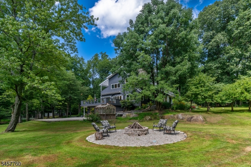 102 Lindbergh Road East Amwell NJ 08525