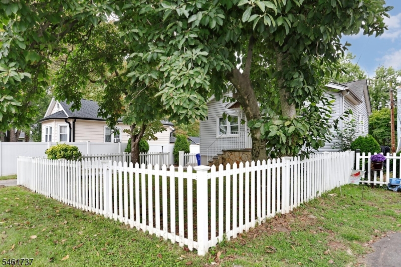 15 Crescent Avenue Totowa NJ 07512
