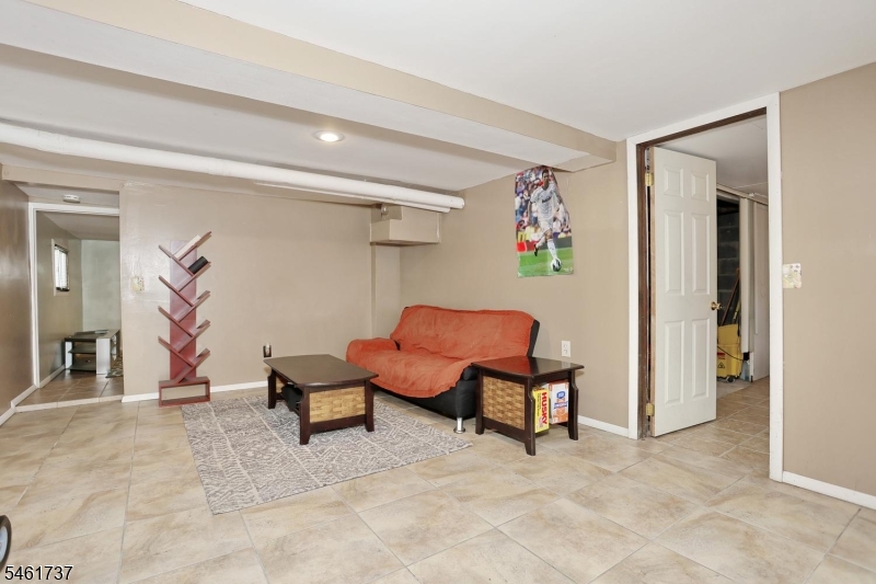 15 Crescent Avenue Totowa NJ 07512